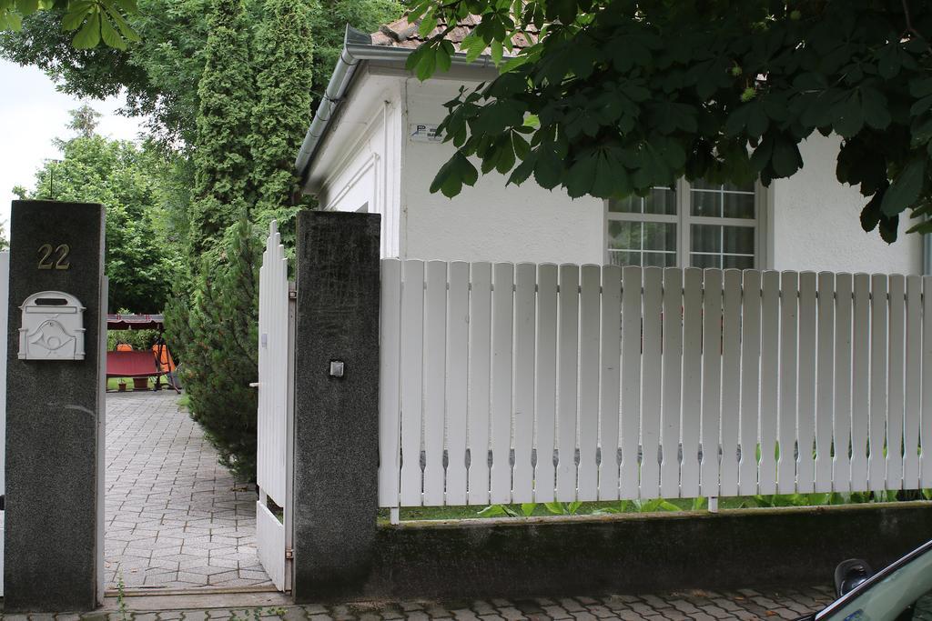 Kornél Apartman Siofok Bagian luar foto